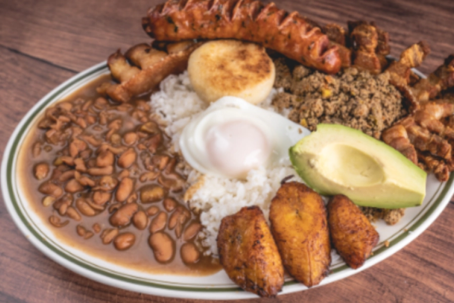 Bandeja Típica