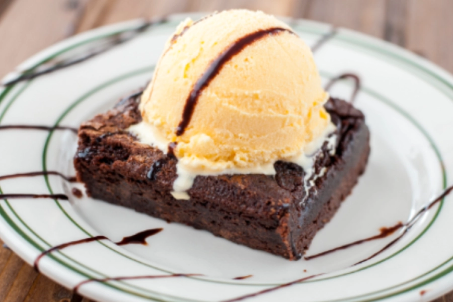 Brownie con Helado